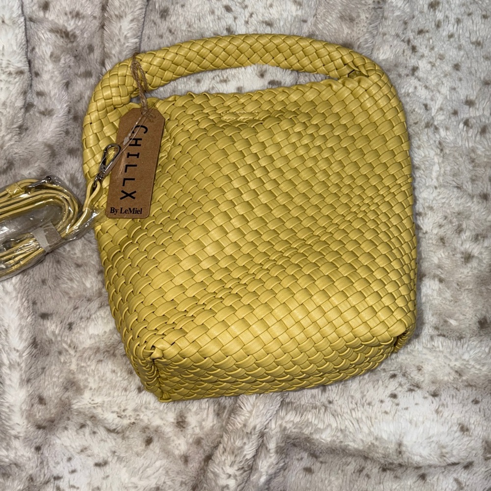Chillx Yellow Woven Shoulder Bag - Picture 4 of 4